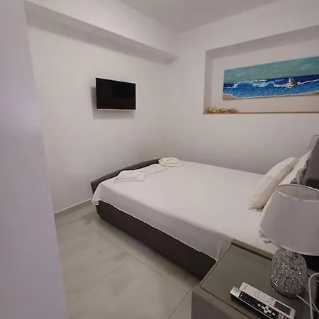 Filocsenia Sea Side Apartment