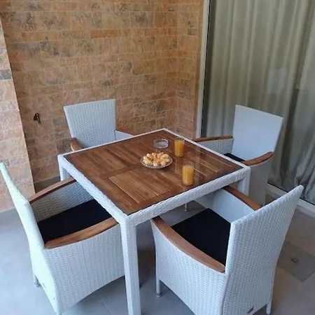 Apartment Filocsenia Sea Side