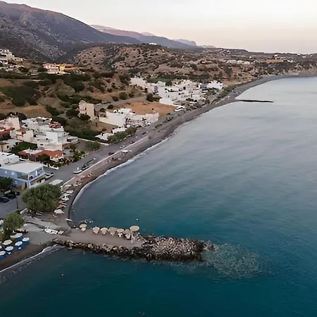 Apartment Filocsenia Sea Side